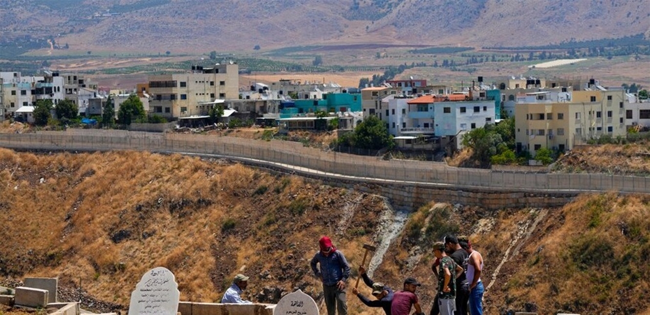 قصة مثيرة لقرية عند حدود لبنان.. "خطأ" قسّمها بين 3 دول!