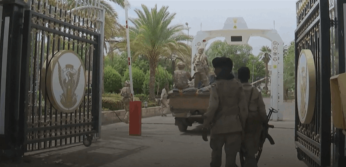 معركة عسكرية حاسمة.. الجيش السوداني يقترب من إحكام السيطرة على القصر الجمهوري