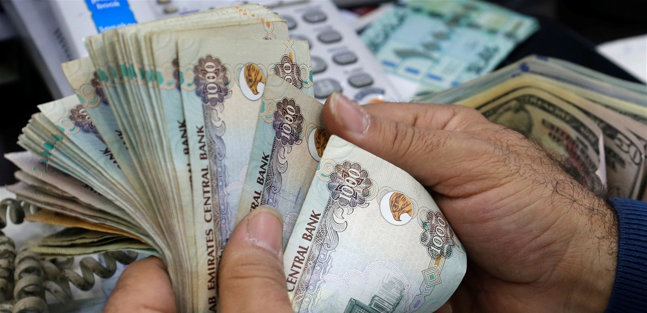 مزودة بتقنيات أمنية متطورة.. الإمارات تطرح ورقة نقدية جديدة (صور)
