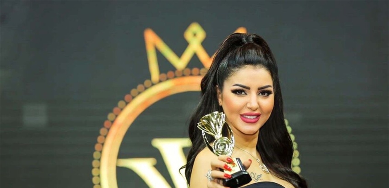 بالحزن والدموع.. تشييع جثمان الفنانة إيناس النجار في مسقط رأسها (فيديو)