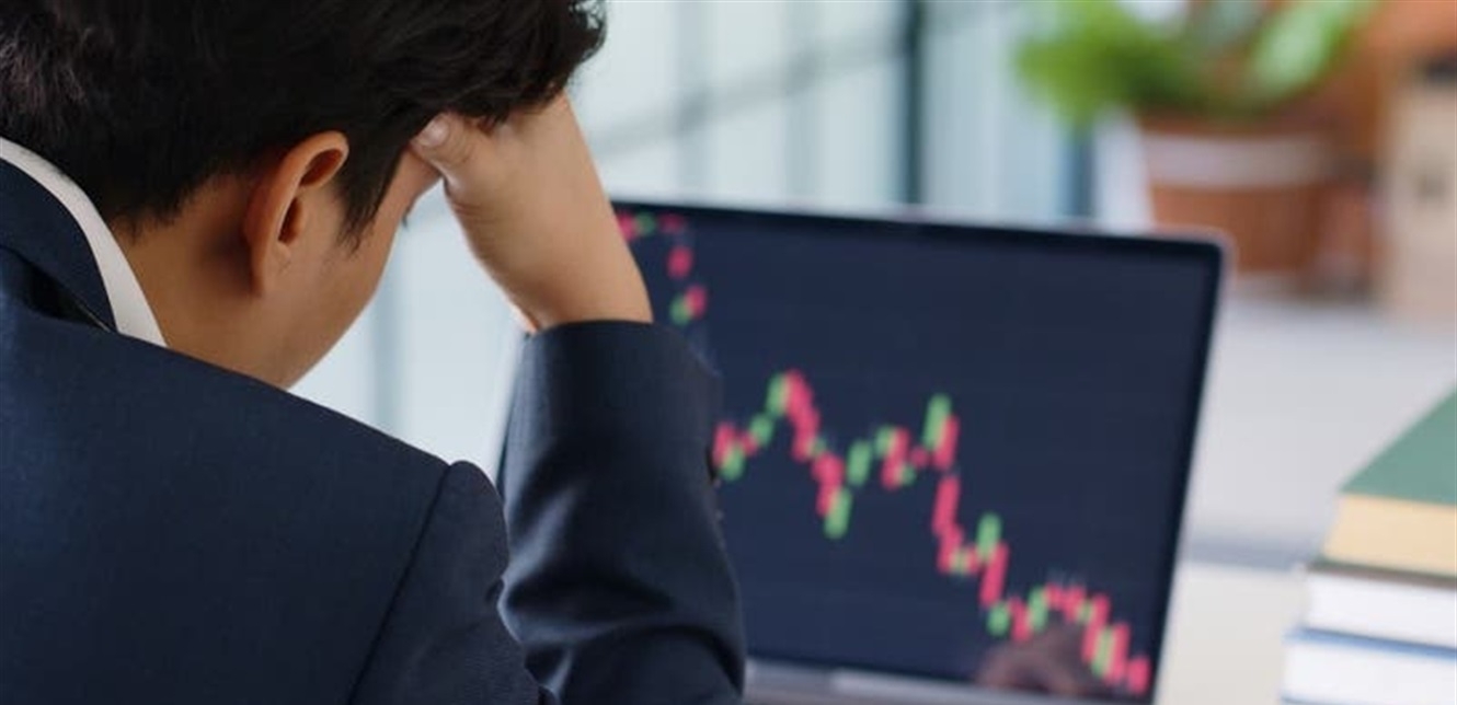 مع بدء تطبيق الرسوم الأميركية.. اللون الاحمر يسيطر على البورصات العالمية
