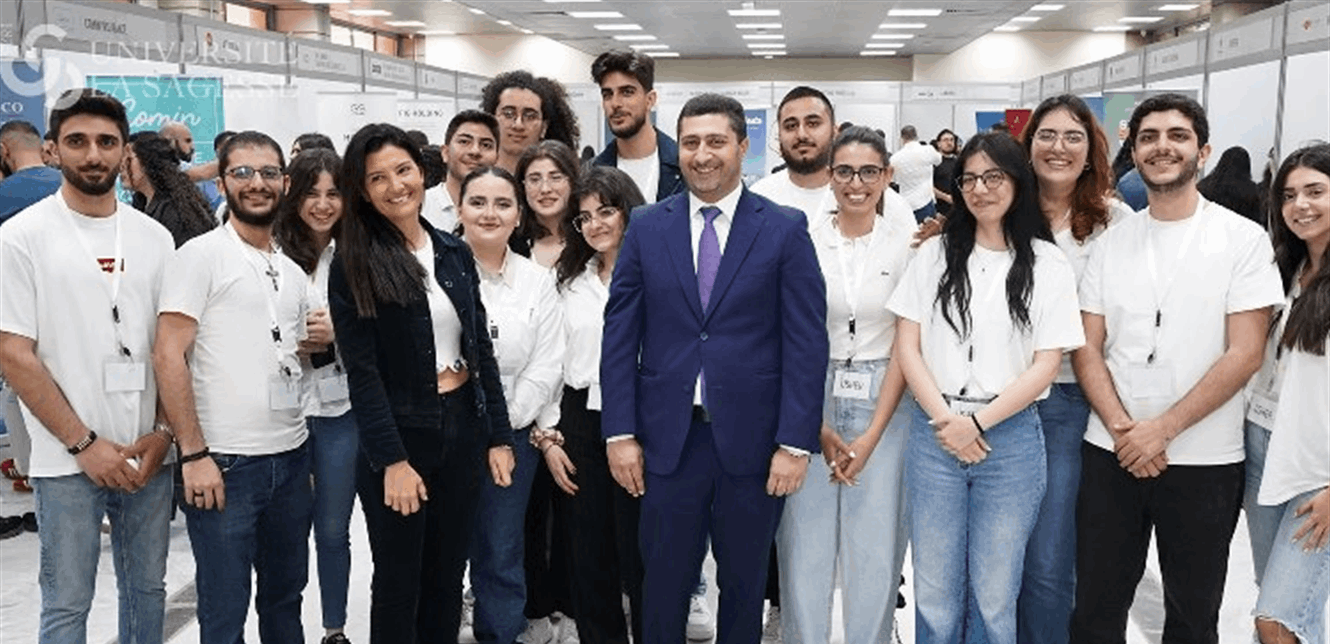 جامعة الحكمة نظمت معرض الوظائف: مواكبة الطالب أكاديميا حتى انخراطه في سوق العمل