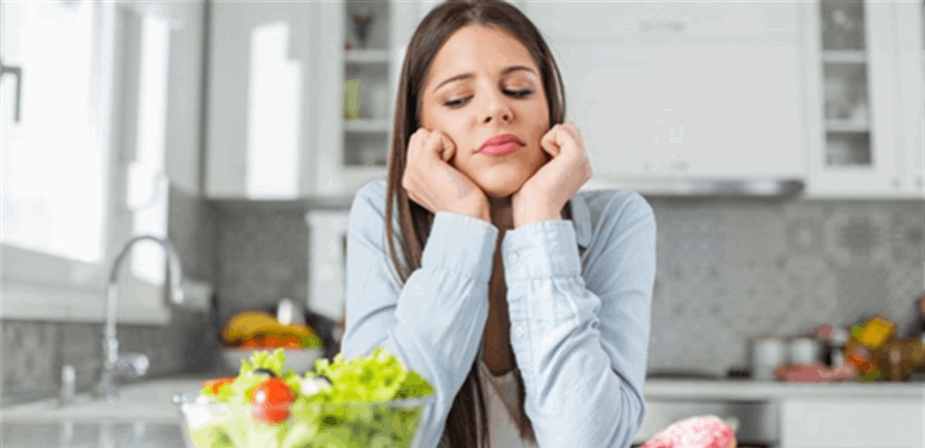 تعديلات غذائية تقلل أعراض التهاب بطانة الرحم