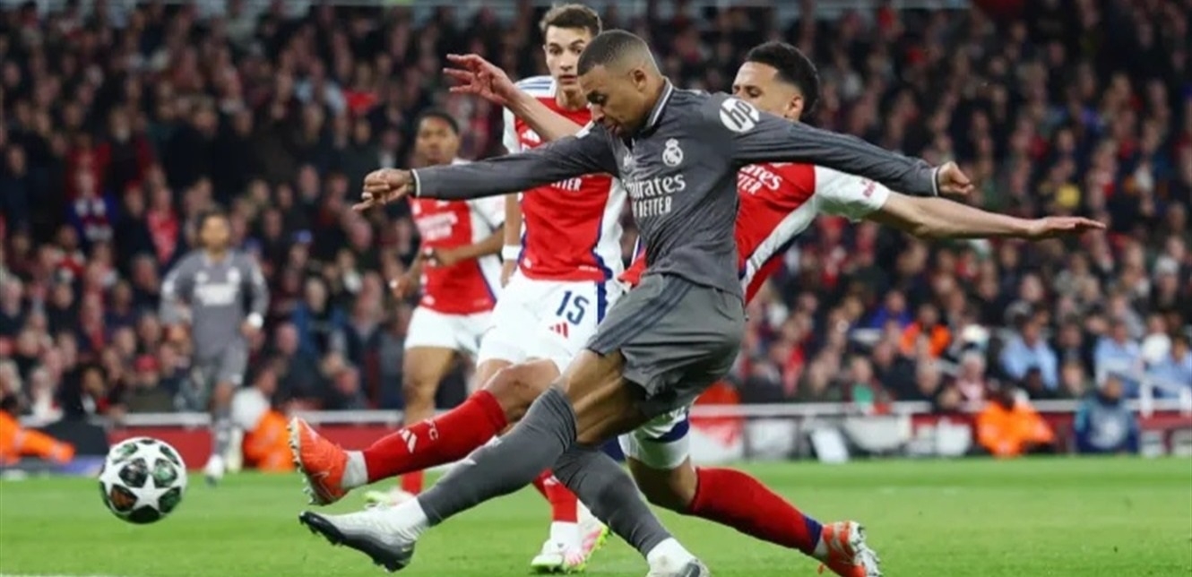 "ريال مدريد"..عودة من بعيد أم نهاية أسطورة على يد "آرسنال"؟