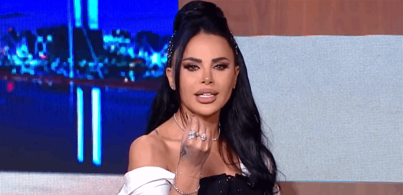 فنانة لبنانية تكشف عن علاقة جمعتها بدبلوماسي مهم: توفى عندي ومني مذكرة اسمه