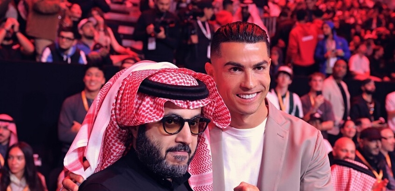 ليسا رونالدو وميسي.. قائمة أعلى الرياضيين دخلا في التاريخ