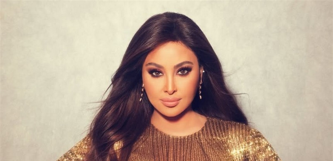 خلال حفلها في ألمانيا.. شاهدوا ماذا فعلت إليسا مع أحد المعجبين على المسرح (فيديو)