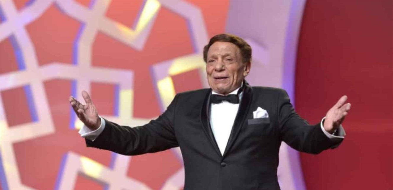 وأخيراً.. عادل إمام يعود للأضواء بعد 15 عاماً من الغياب!