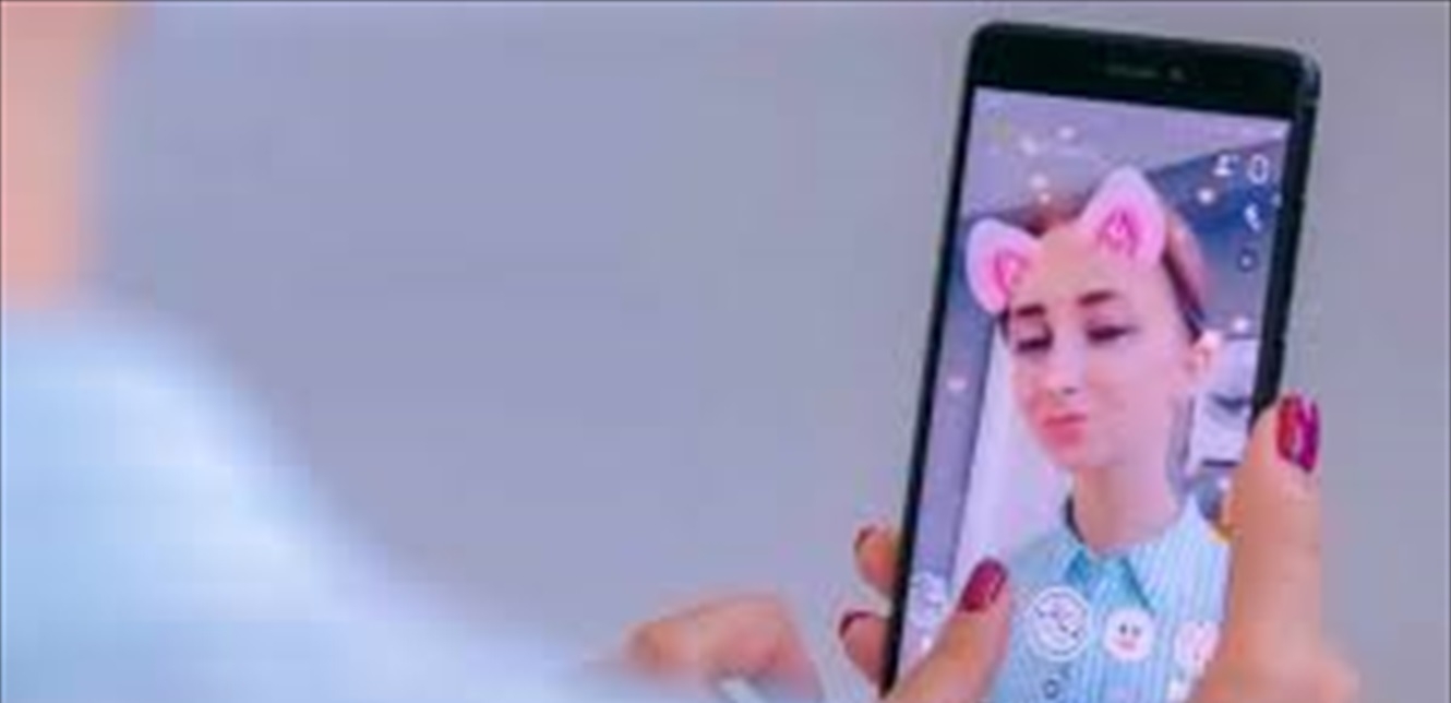 أدوات قاتلة بين يديكم... احذروا "فلاتر التجميل"!