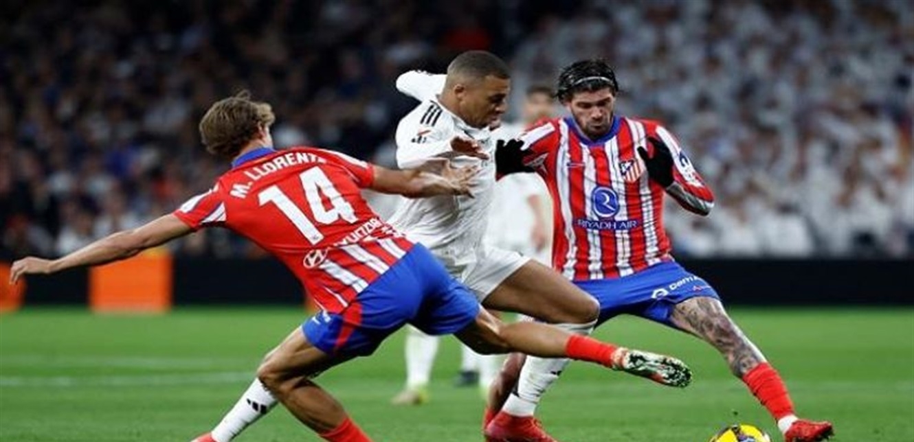 ليس ميسي ولا رونالدو... لاعب شهير يحقق إنجازاً تاريخياً في الليغا (فيديو)