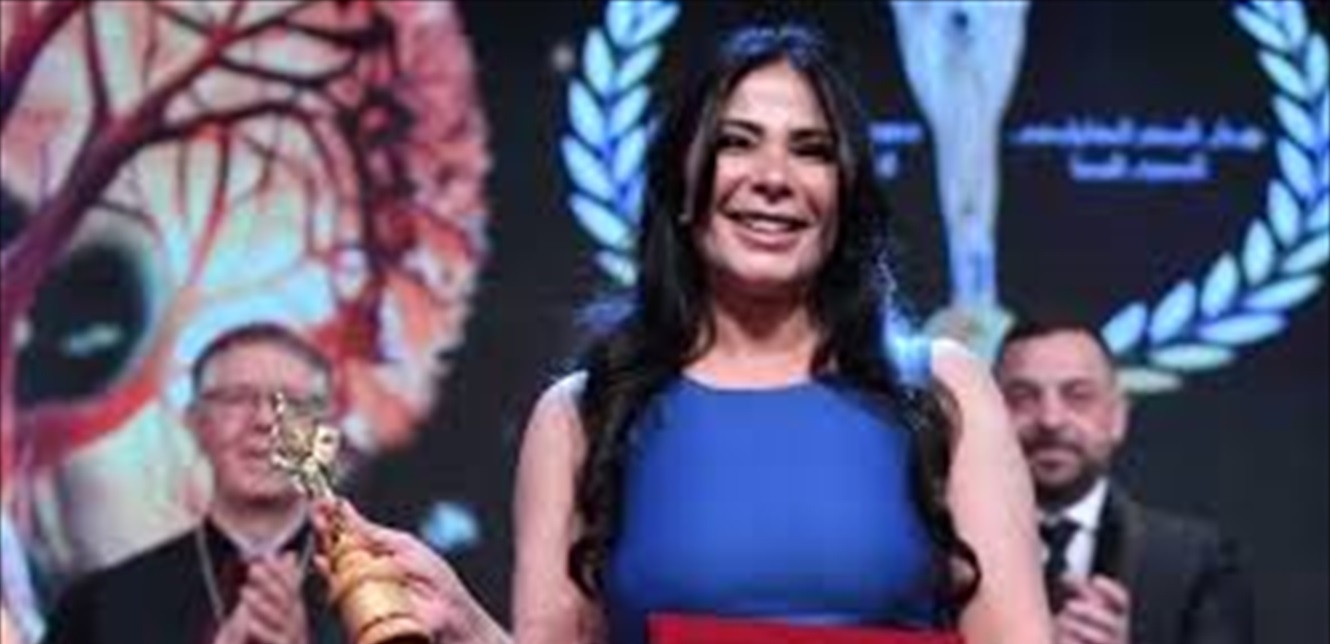 بعد فوزها بجائزة أفضل ممثلة من المركز الكاثوليكي.. هذا ما قالته منى زكي
