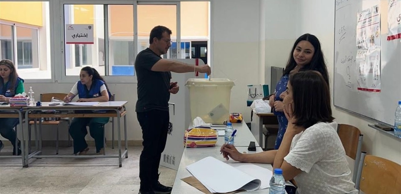 "الإقتراع" يرتفع تدريجياً.. زحلة تسبق بيروت وبعلبك تشهدُ "توقيفاً انتخابياً"!