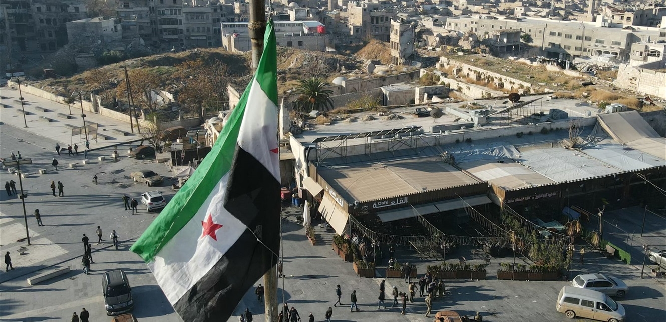 "بعد رفعه العقوبات عن سوريا".. تقرير يكشف الدولة المستفيدة من قرار ترامب