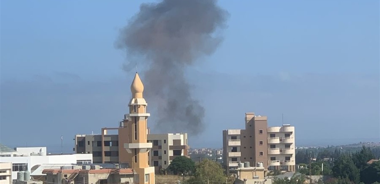 بالفيديو: مسيّرة اسرائيلية تستهدف سيارة في عين بعال.. وسقوط شهيد