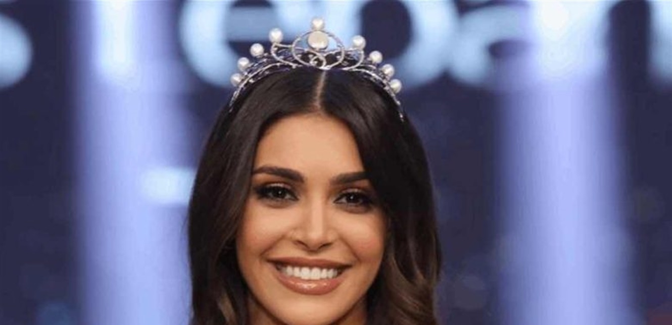 "صورة انتخابية" لملكة جمال لبنان السابقة.. إبتسامة و "تصويت"