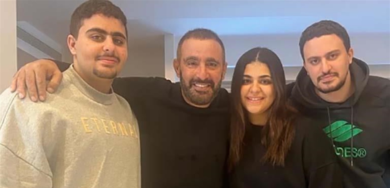 بعد طلاقه من زوجته الإعلامية الشهيرة... فنان يوجّه رسالة مؤثرة لابنه (صورة)