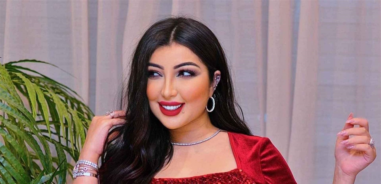 خلال حفل زفاف صديقه... هذا ما فعله لاعب كرة قدم شهير برفقة دنيا بطمة (فيديو)