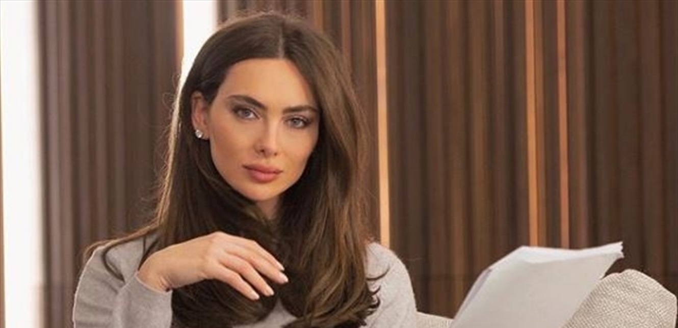 بعد غياب طويل... شاهدوا كيف احتفلت ستيفاني صليبا بعيد ميلادها مع أصدقائها (فيديو)