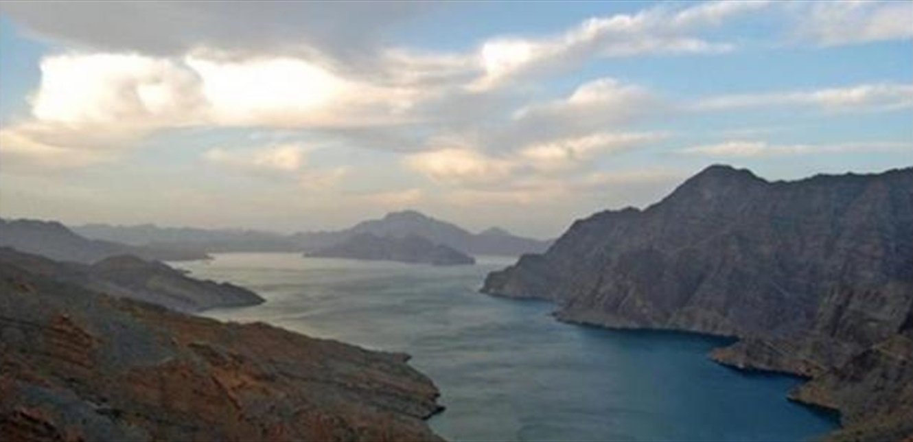 ماذا يعني إغلاق مضيق هرمز؟