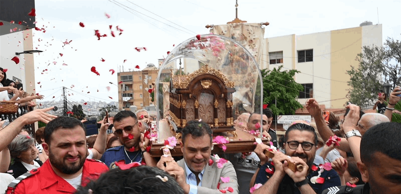 جونية تستقبل ذخائر القديسة تريز الطفل يسوع وسط أجواء مفعمة بالإيمان