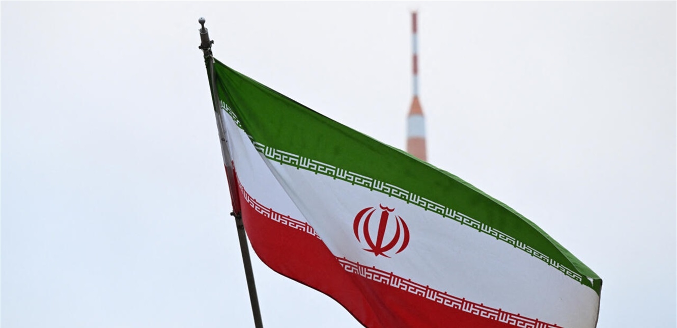 بالصور... نزوح جماعي للإيرانيين من طهران بعد تهديدات ترامب