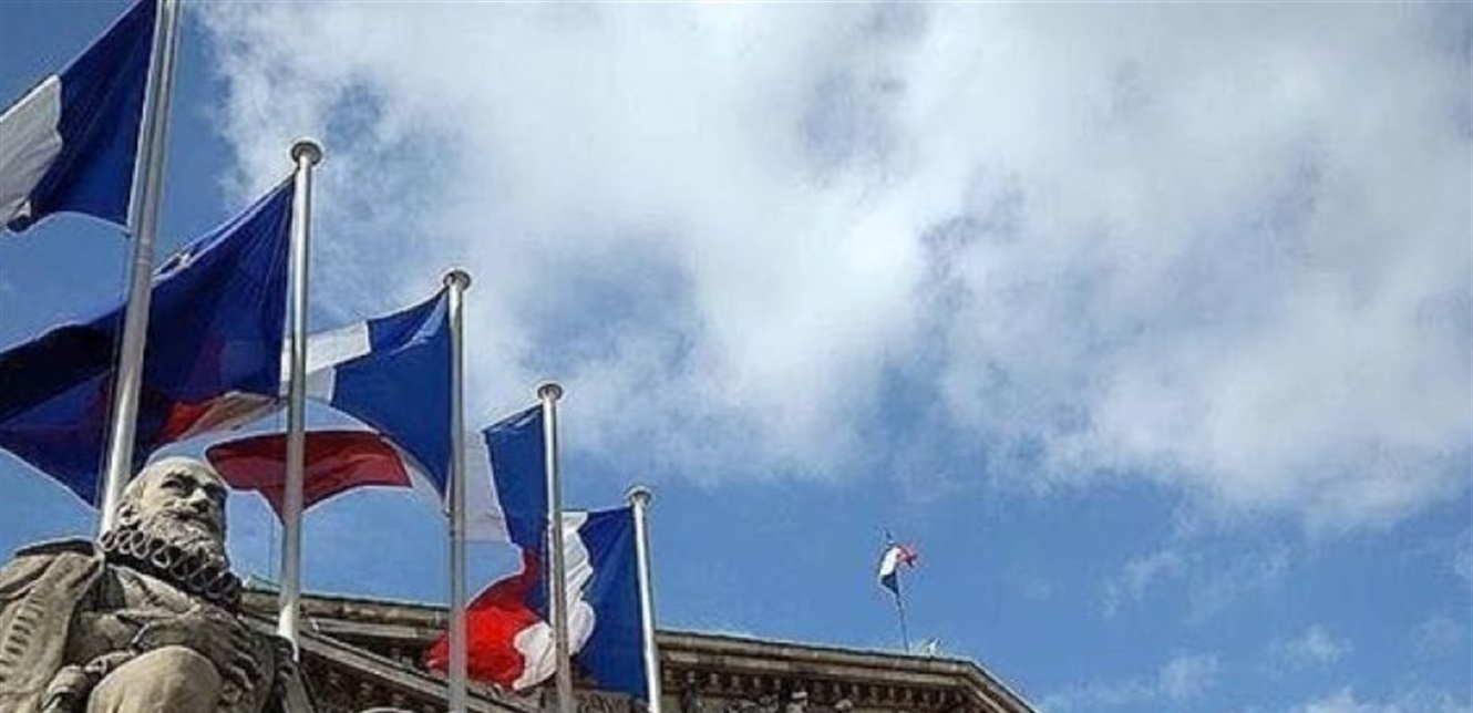 فرنسا: لا نعارض قصف البنية التحتية النووية لإيران