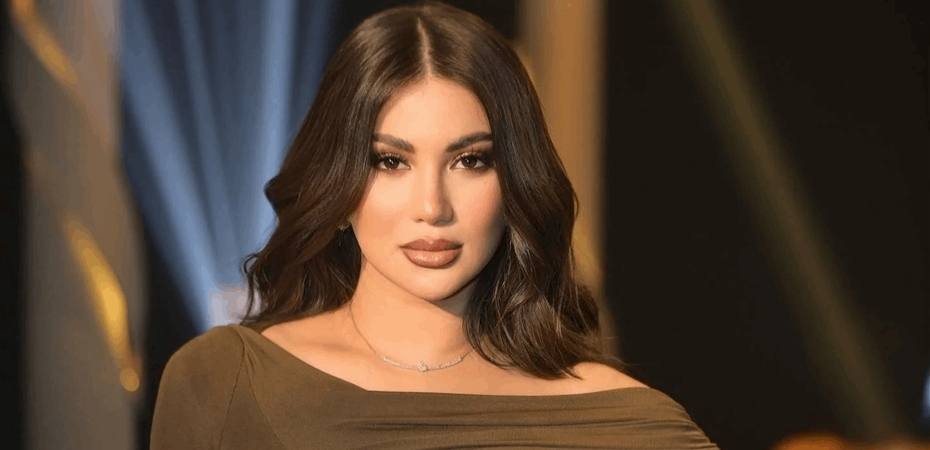على البحر... ممثلة معروفة بإطلالة صيفية رائعة والجمهور يتغزّل بها (صور)