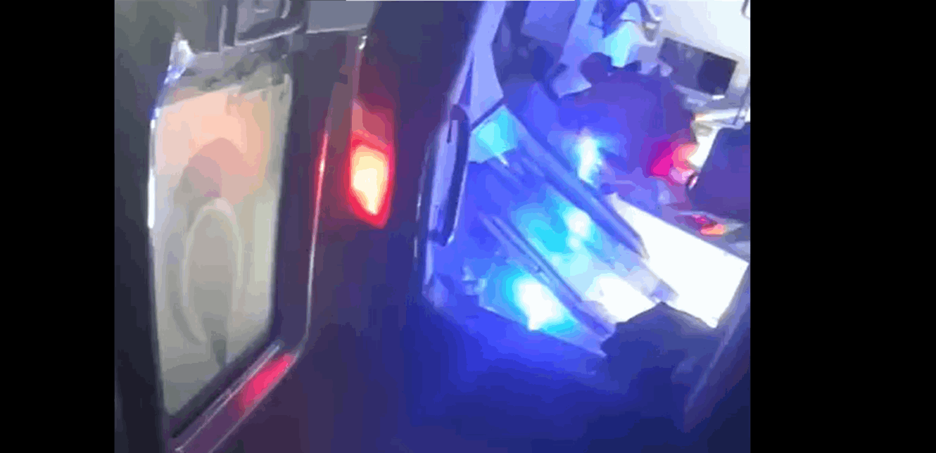 جنوبا.. هذا ما حصل مع سيارة إسعاف خلال الضربات الاسرائيلية (فيديو)