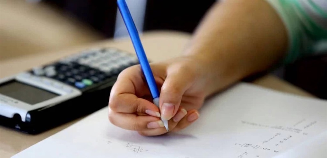 وسط اجواء هادئة.. انطلاق الامتحانات الرسمية بفروعها الاربعة