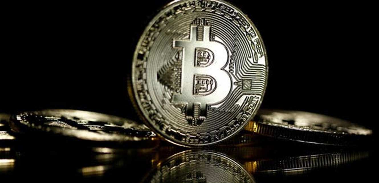 الدولار يلتقط الأنفاس وبيتكوين تقترب من أعلى مستوياتها التاريخية
