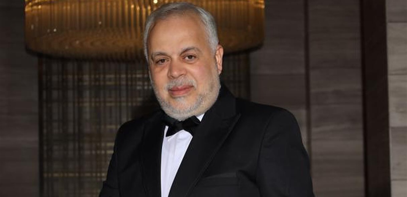 بعد انتشار صور "خليعة" لعدد من الفنانات.. هذا ما فعله نقيب المهن التمثيلية في مصر