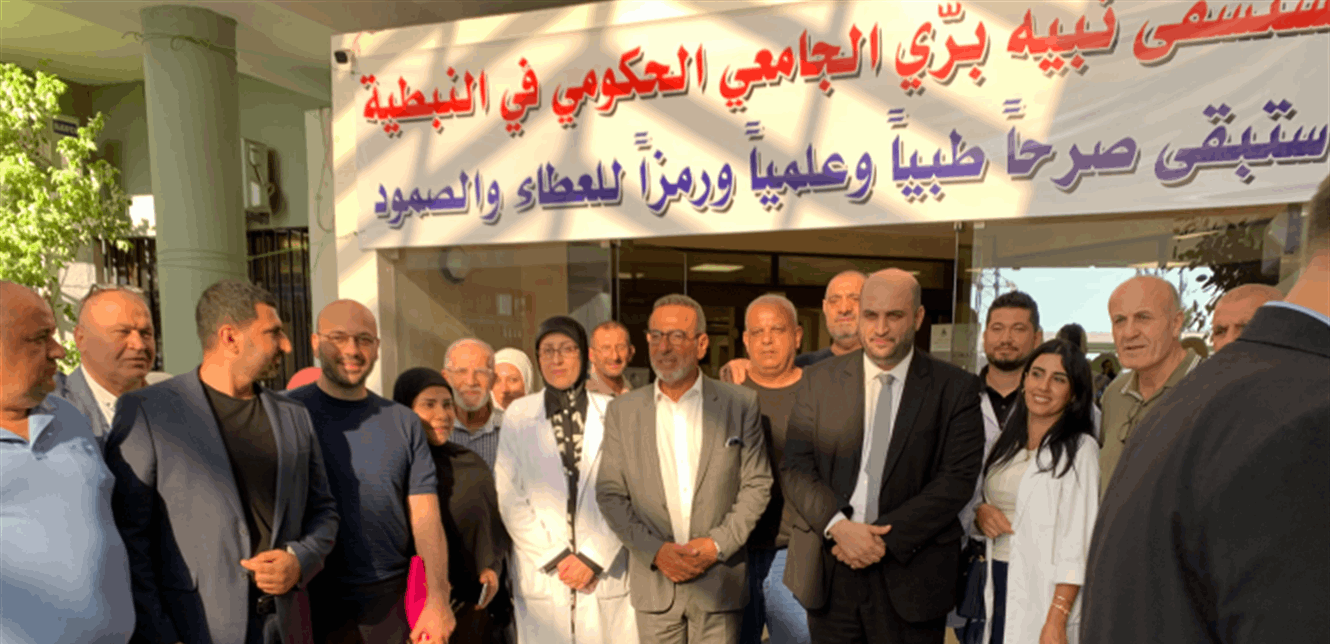 للمرة الأولى منذ توليه منصبه.. وزير الصحة في الجنوب