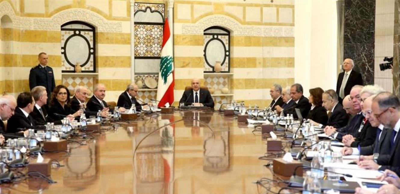 إتصالات مكثفة قبل جلسة الحكومة بشأن حصرية السلاح وبوادر أزمة في الأفق
