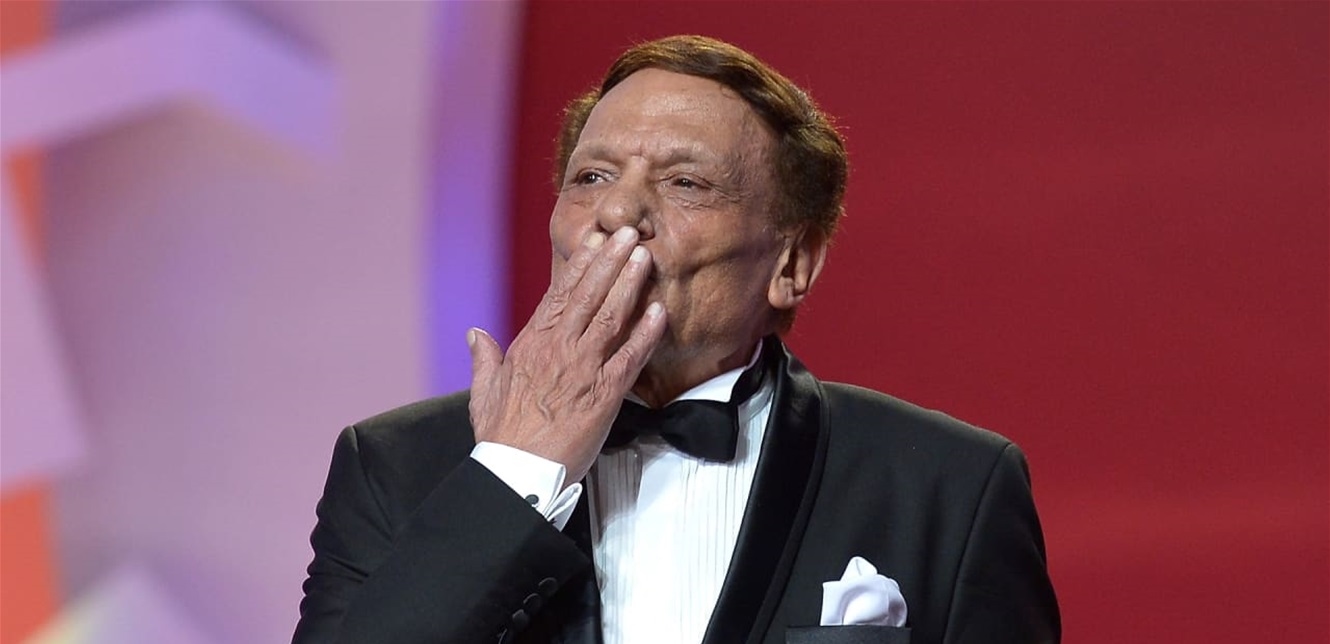 وأخيراً عادل إمام يخرج من عزلته.. هذا ما سيفعله