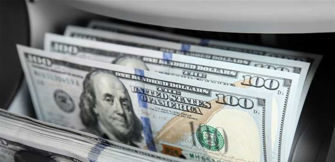 وسط فوضى في سوق العمل الأميركي.. الدولار يعوض بعض خسائره