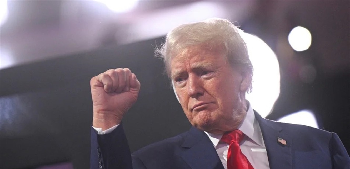 "صفقة الكنز" لإنهاء حرب أوكرانيا... ترامب يصل إلى ألاسكا محملاً بعدد من الفرص لروسيا!