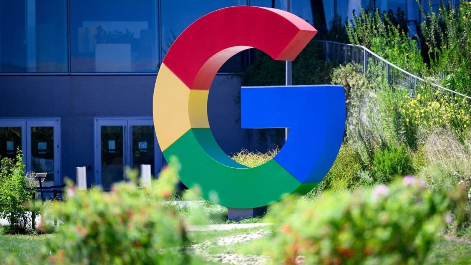 Google settles antitrust case with CCI over smart TV practices, to pay  ₹20 crore