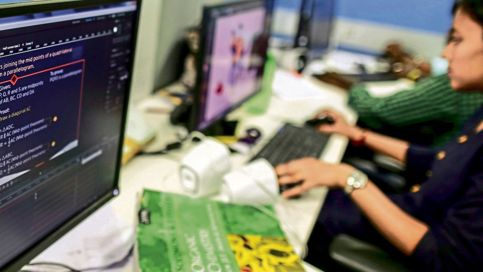 India's services sector picks up pace in April