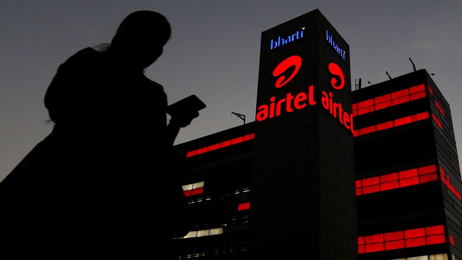Bharti Airtel Q4 Results: Net profit surges multifolds to ₹11,022 crore, revenue up 27.3% YoY; Dividend declared