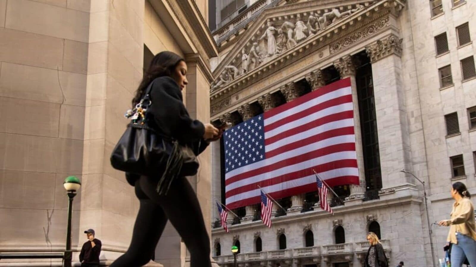 Is the US stock market open or closed on Memorial Day, May 26, 2025?