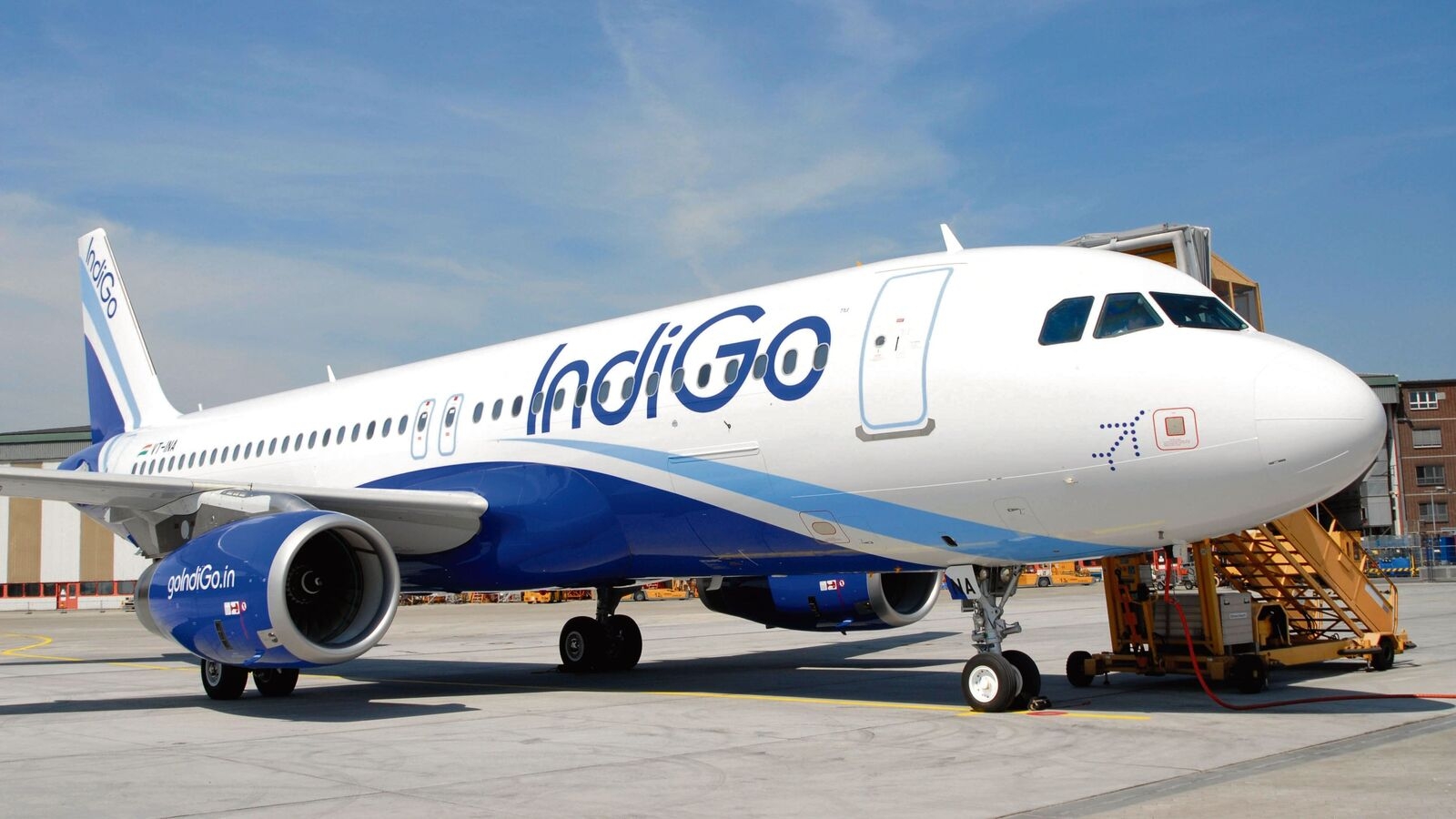 IndiGo promoter Rakesh Gangwal, family trust to sell 3.4% stake in airline via block trade worth  ₹6,831 crore