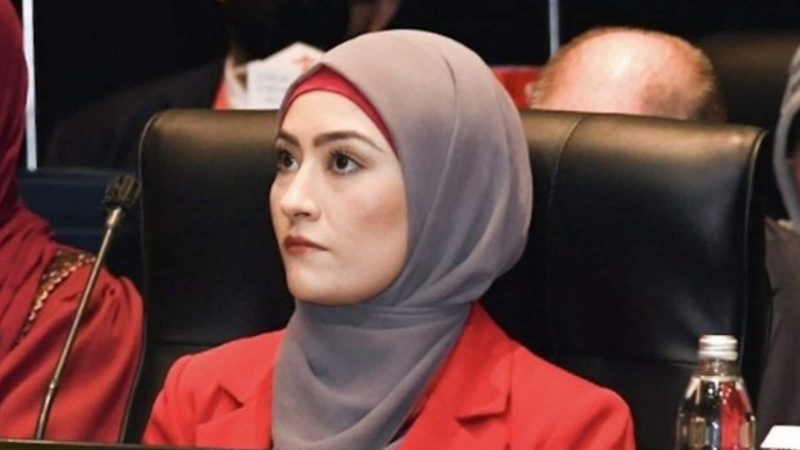 Australia's first hijab-wearing senator says senior asked her to 'drink, dance'; who is Fatima Payman?