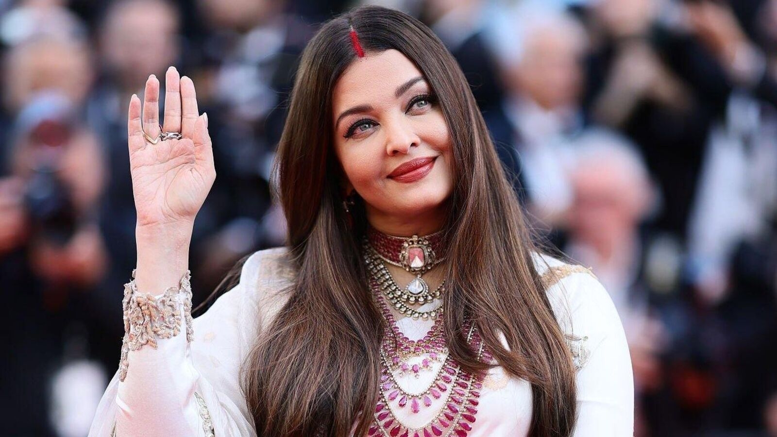 Bollywood makeup artists share quick tips for Cannes-inspired bridal looks
