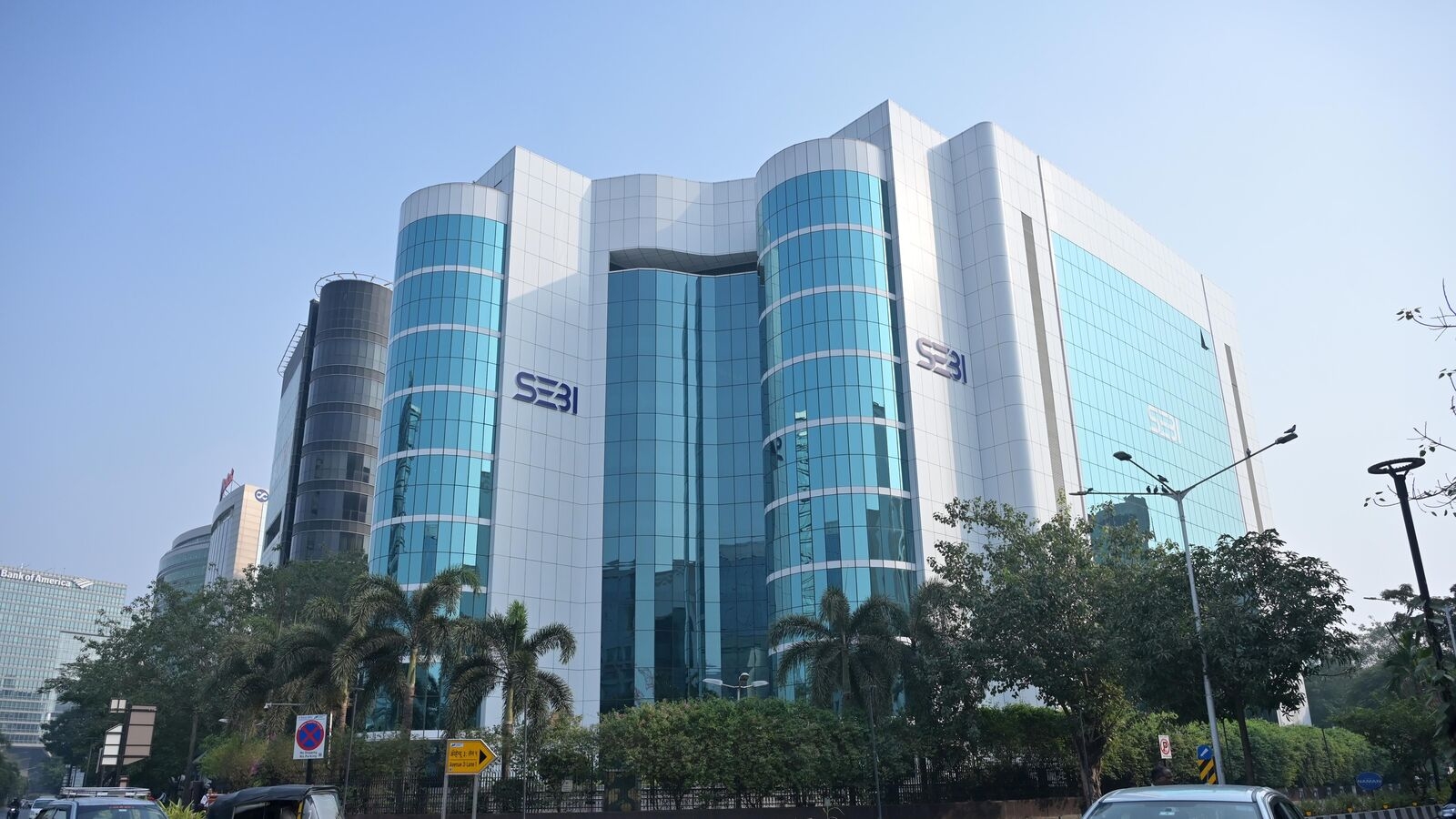 MSEI investors uncertain about their bet after Sebi expiry day rule