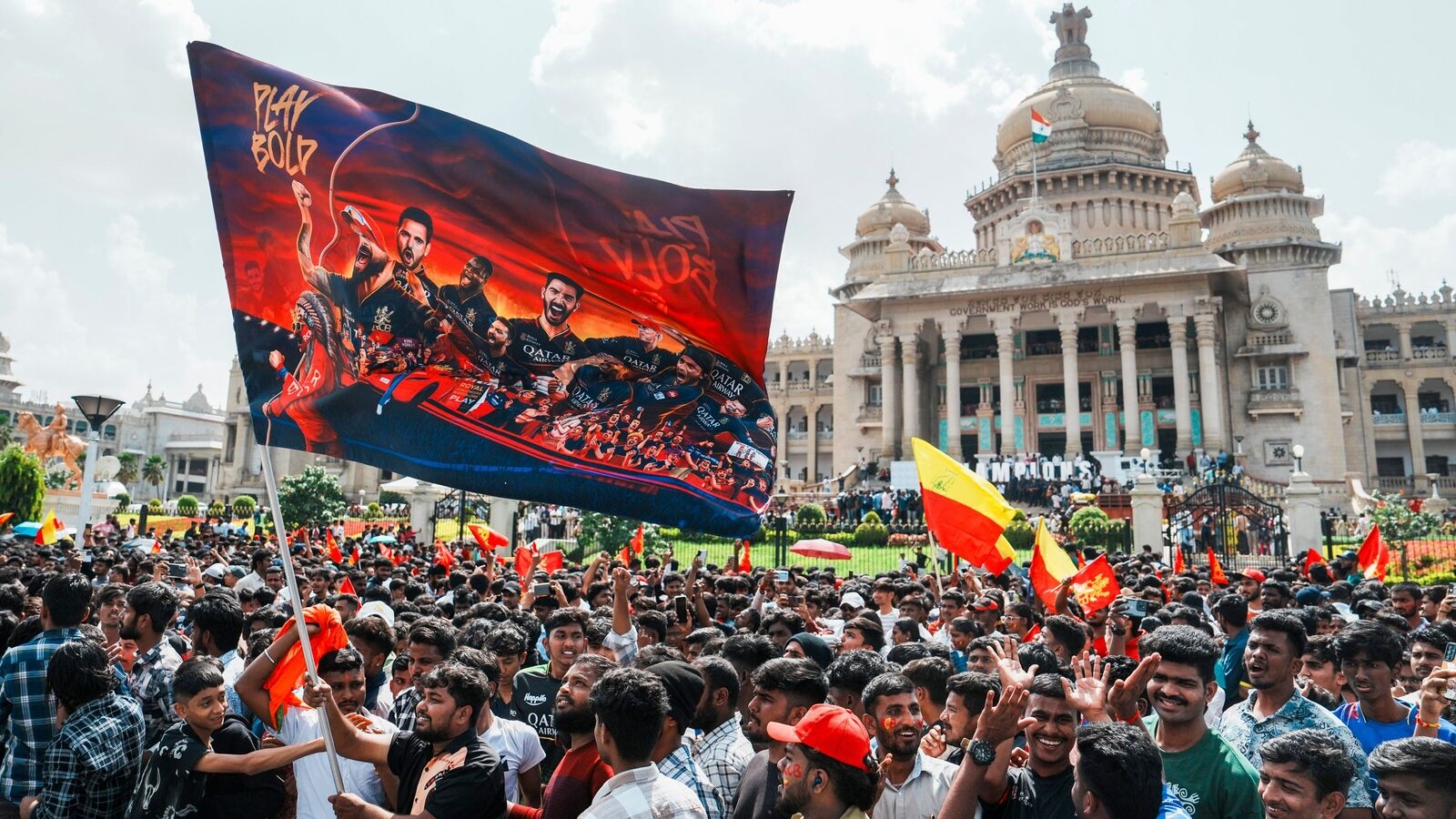 Bengaluru crowd goes crazy as RCB return home amid huge fanfare post maiden IPL triumph