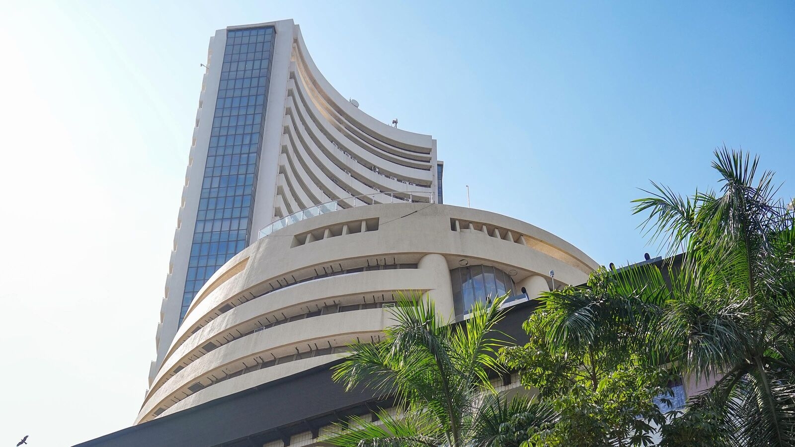Sebi seeks more details from bourses before options date shift
