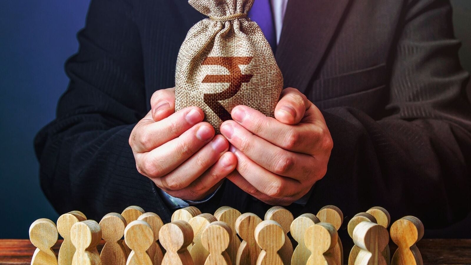 Registrars of Companies turn up the heat on Nidhi companies for company law violations