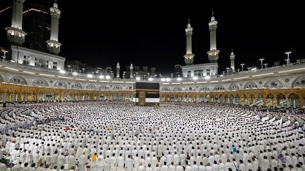 Hajj 2025 through the lens: Pilgrims in white robes gather in Mecca, Islam's most sacred city