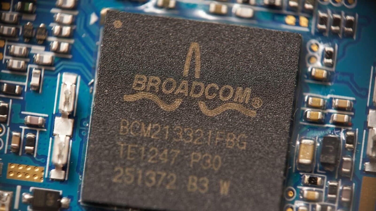 Broadcom, the $1 trillion stock you shouldn't ignore, makes AI investment case