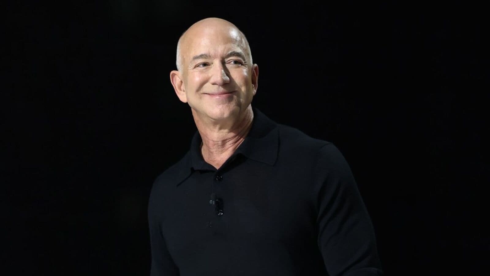After Jeff Bezos closes down 5th Avenue, video shows ‘crane' delivering furniture to billionaire's penthouse